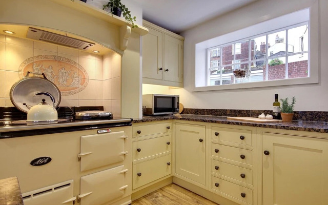 10 Westgate Street - 5 Star 18th Century House