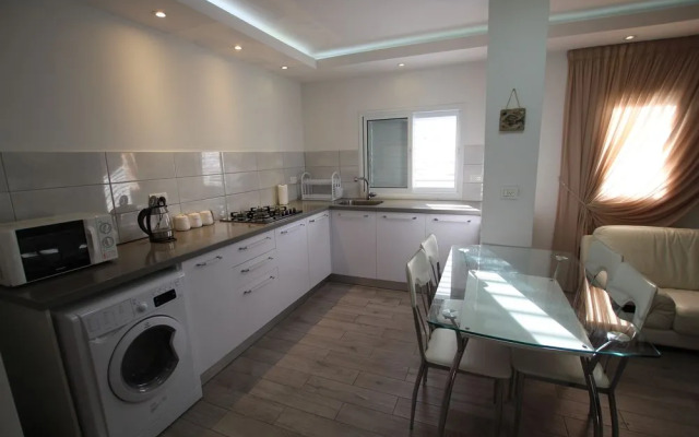 The Seasons Beach Design Studio Sea View