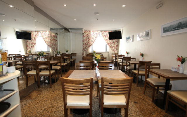 Mengo Palace Hotel