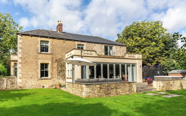 Vallis Oak Villa