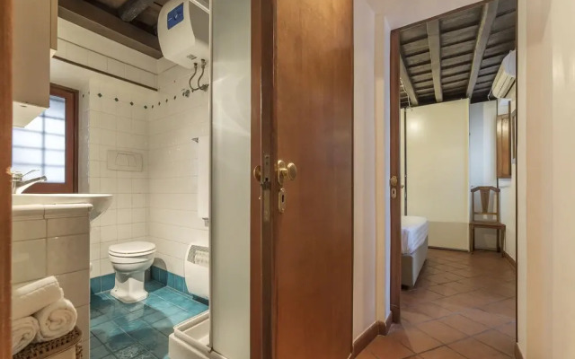 Stylish Flat Domus Aurea