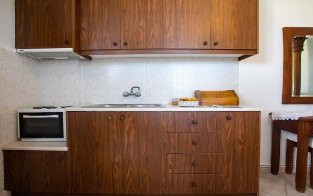 Inviting Arokaria Apartment in Panormo