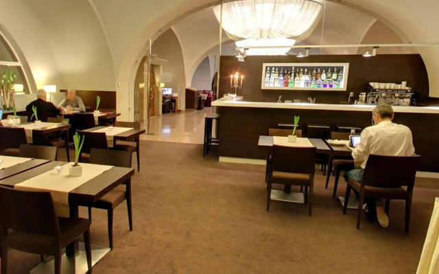 Hotel Pracharna