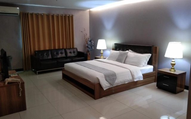 Ybc Grand Hotel