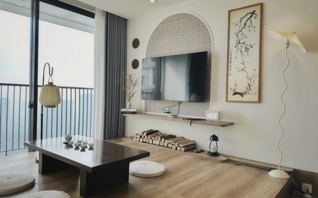 Sakura Homestay - Landmark Ecopark