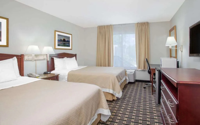 Days Inn by Wyndham Hilton Head