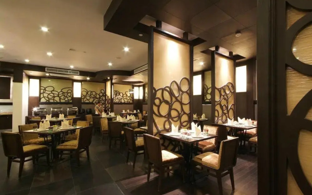 Amora NeoLuxe Hotel