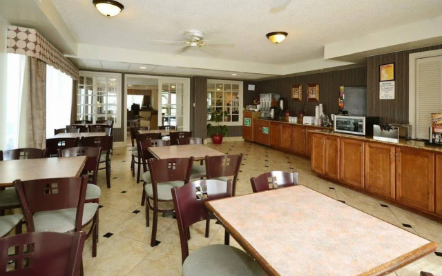 Spark by Hilton Biloxi Ocean Springs