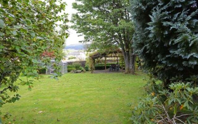 Dall Lodge Country House