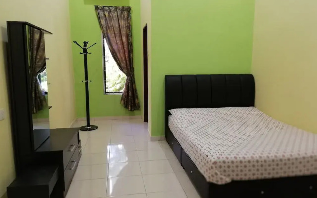 ArRayyan Guesthouse & Homestay