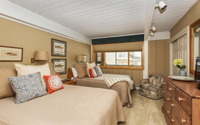 Stonebridge Condominiums