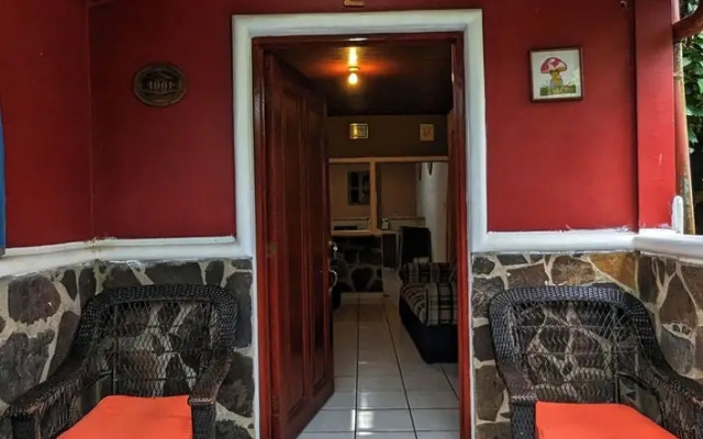 1961 Los Naranjos Hostal
