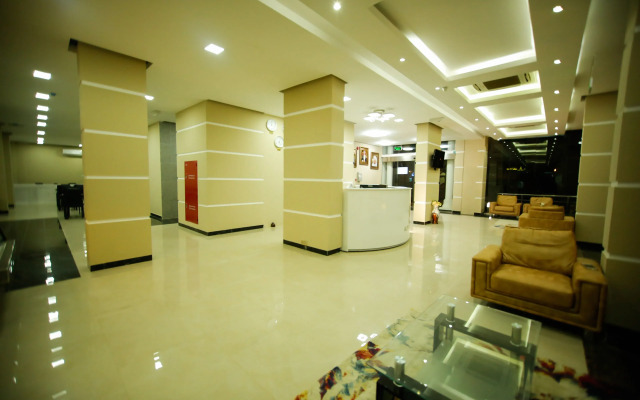 Alpha Suites Hotel