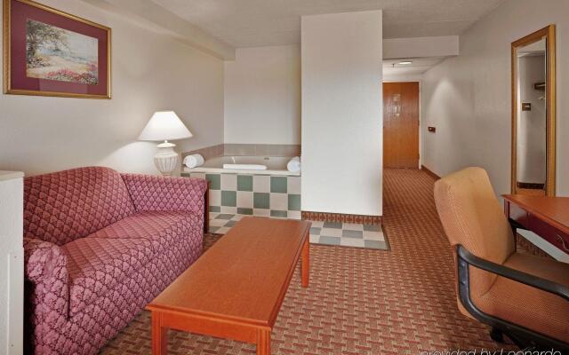 Holiday Inn Express & Suites Allentown-Dorney Park Area, an IHG Hotel