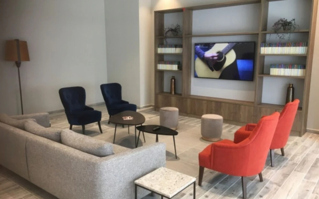 Livensa Living Studios Valencia Marina Real