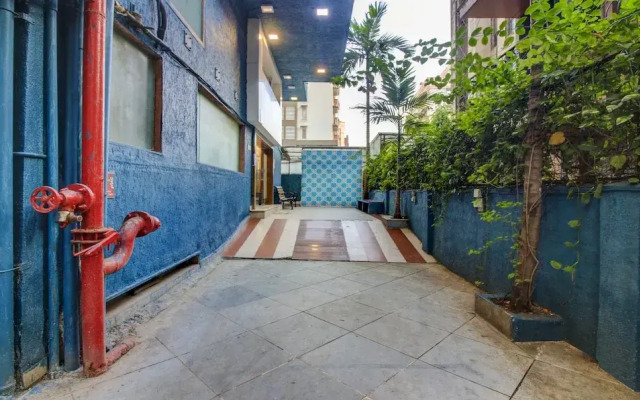 Hotel Aura - Near Malad Link Road