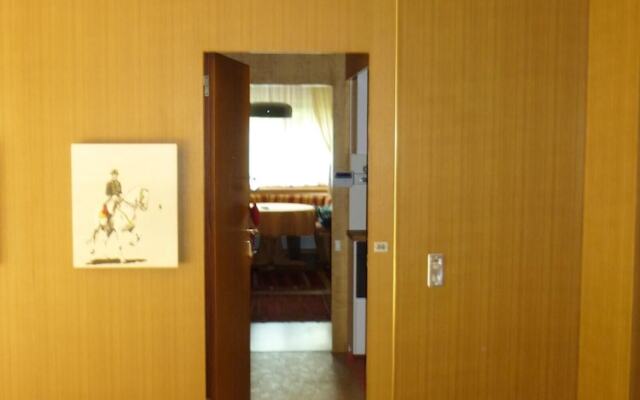 Studio in Meran, with Pool Access And Furnished Balcony - 6 Km From the Slopes