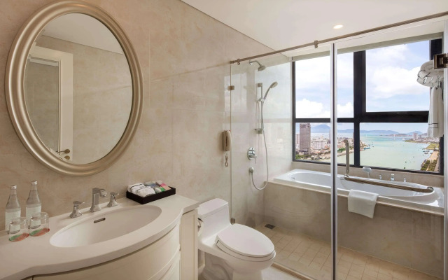 Melia Vinpearl Danang Riverfront