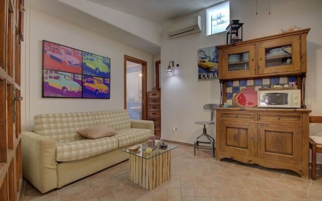 Lacco Cottage