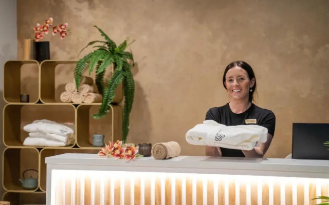 E1 Suites & Spa