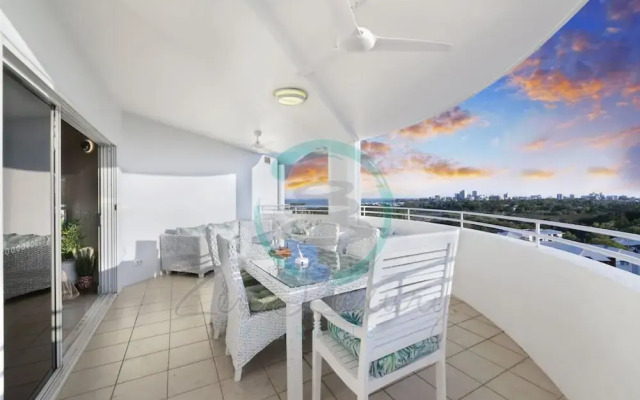 Lux Beachfront PH Office Pool Skyline Views