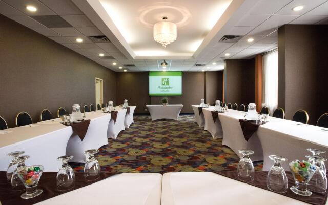 Holiday Inn Hotel & Suites Mississauga, an IHG Hotel