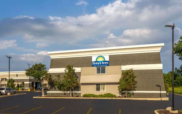 Days Inn by Wyndham Pleasant Prairie Kenosha