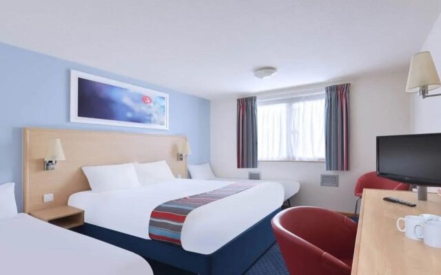 Travelodge Perth Broxden Junction