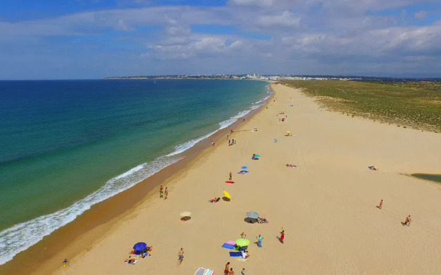 Salgados Beach Vila das Lagoas