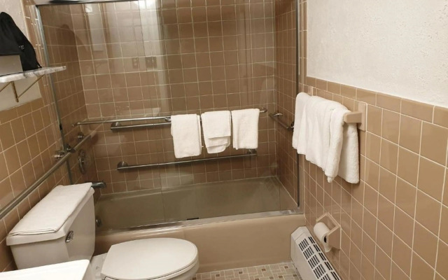 Holland Hotel Free Parking Jersey City