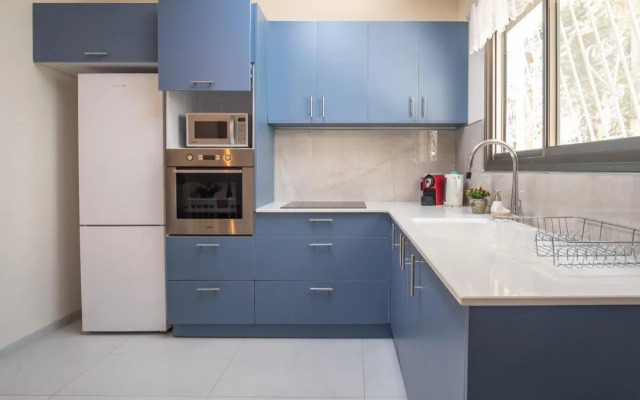 PORT CITY HAIFA - Luxury Apartments 50 mtrs From The Beach