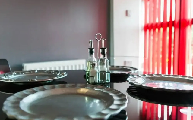 Joli Central Apartments