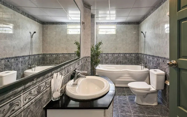 The Passion Lux Airport Hotel Apartment