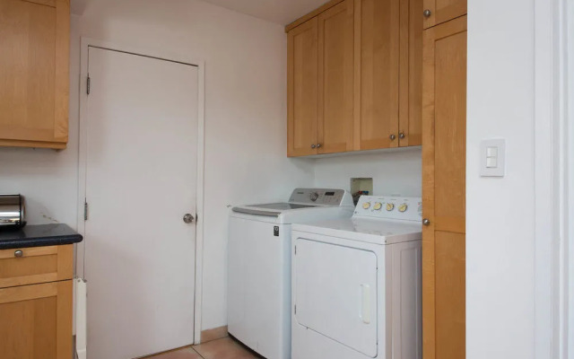 3 Bedroom Community House