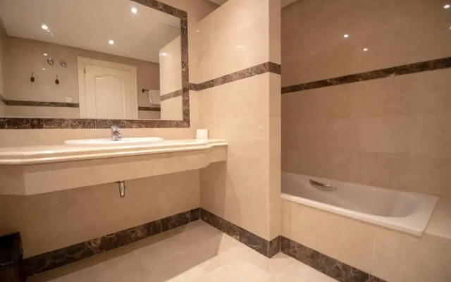 Beautiful apartment in Vasari Puerto Banus