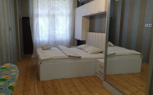Апартаменты 3 с 2 спальнями в Баку