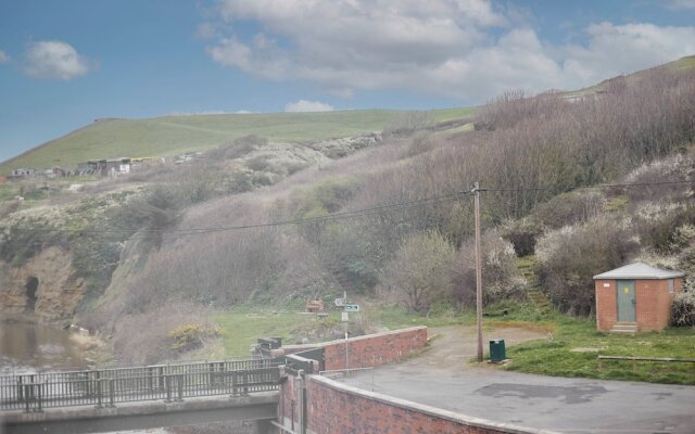 Host   Stay   Apartment 6  Skinningrove