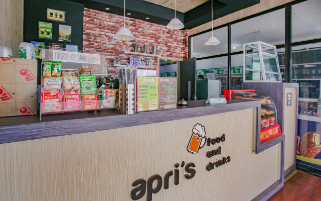 OYO 90072 Apri Inn Syariah