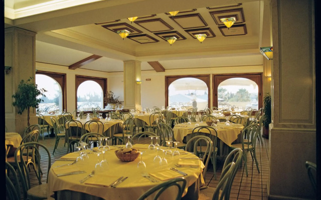 Hotel Club Baia Samuele
