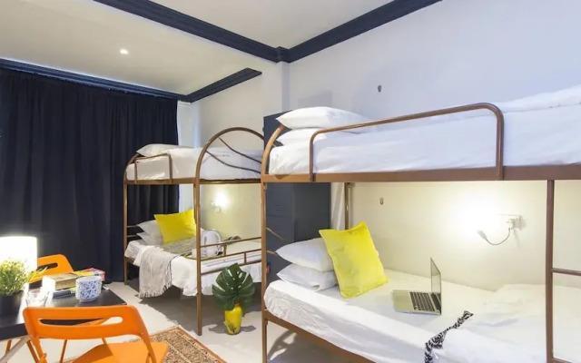 ZEN Hostel The Bed Station