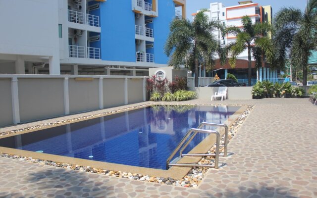 Lomsabai Apartments