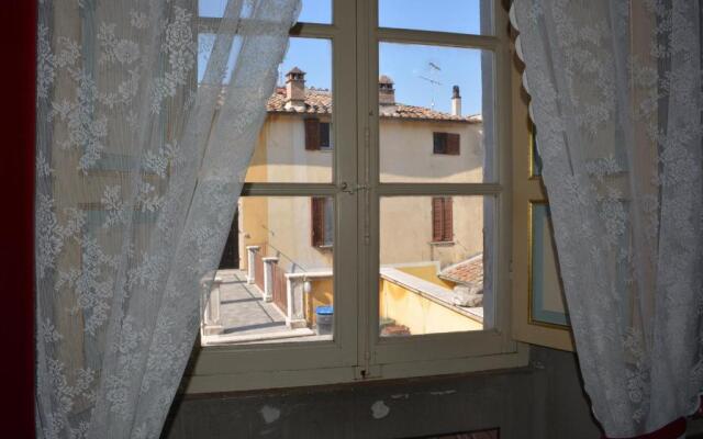 Scappo In Umbria, La Casa Del Duomo