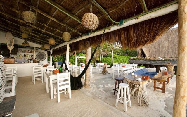 Zulum Beach Club & Cabañas