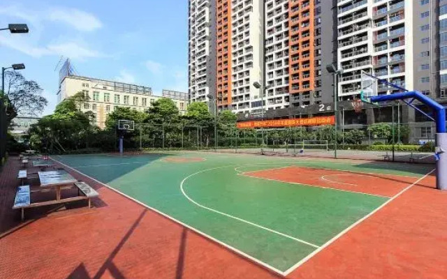 Huaxia Pearl Hotel