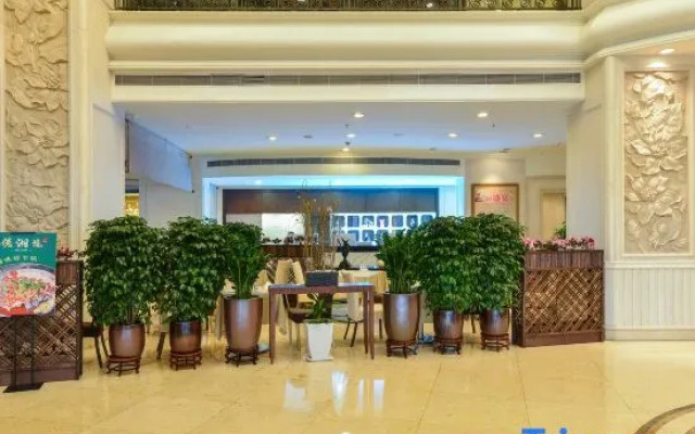 Nanpowan Hotel Guangzhou (Changgang Subway Station Branch Haizhu District)