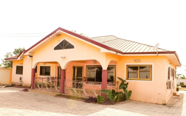 Kwamo Executive Lodge