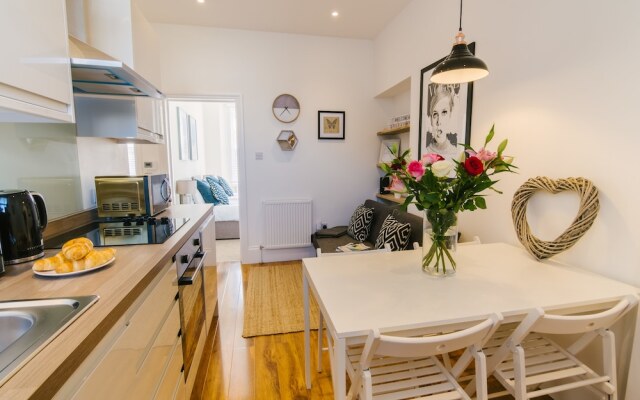 Plymouth Ocean Apartment