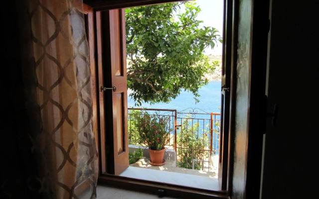 Pitini Sevasti house