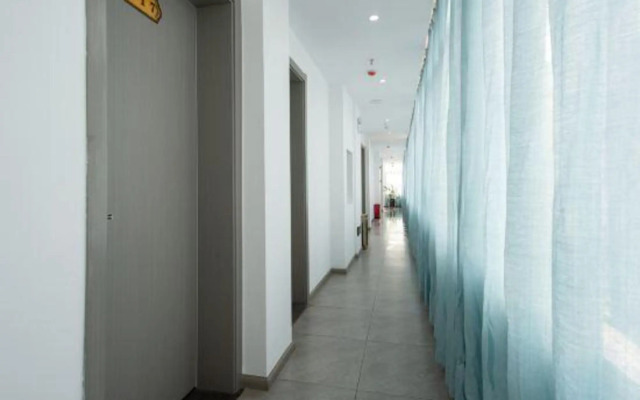 Kunming Haolong Business Hotel