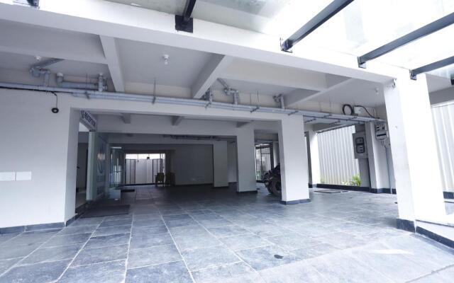 Hotel Gurudev Residency